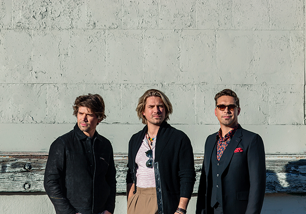 O álbum Red, Green and Blue faz jus aos 30 anos dos Hanson?