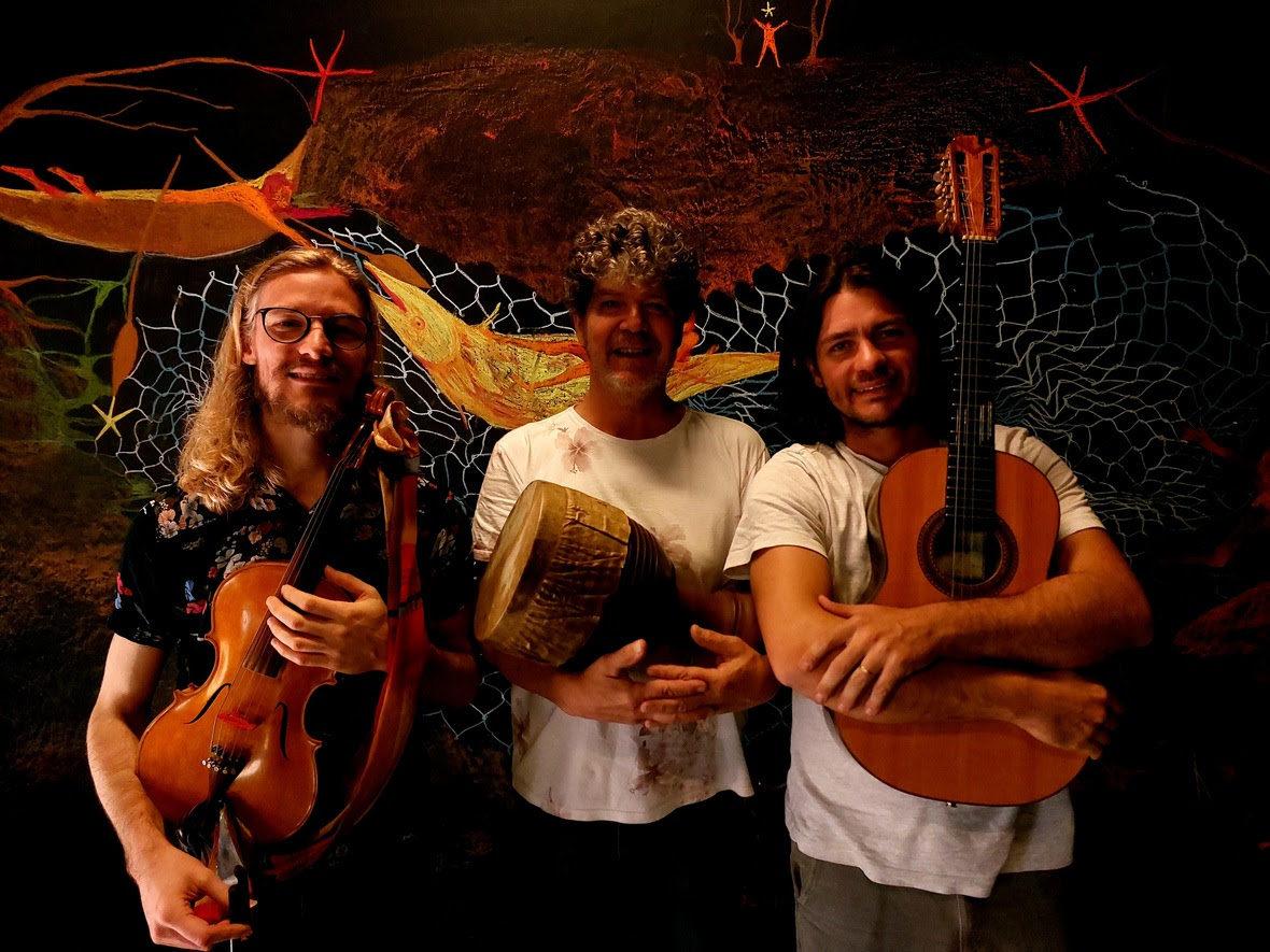 Trio Zaravi realiza último show do projeto “A Viola Caipira e suas possibilidades”