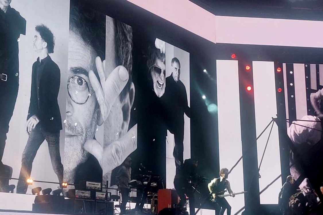 Setlist cortante, coreografias e discursos politizados marcaram o 3° show da tour Titãs Encontro em SP