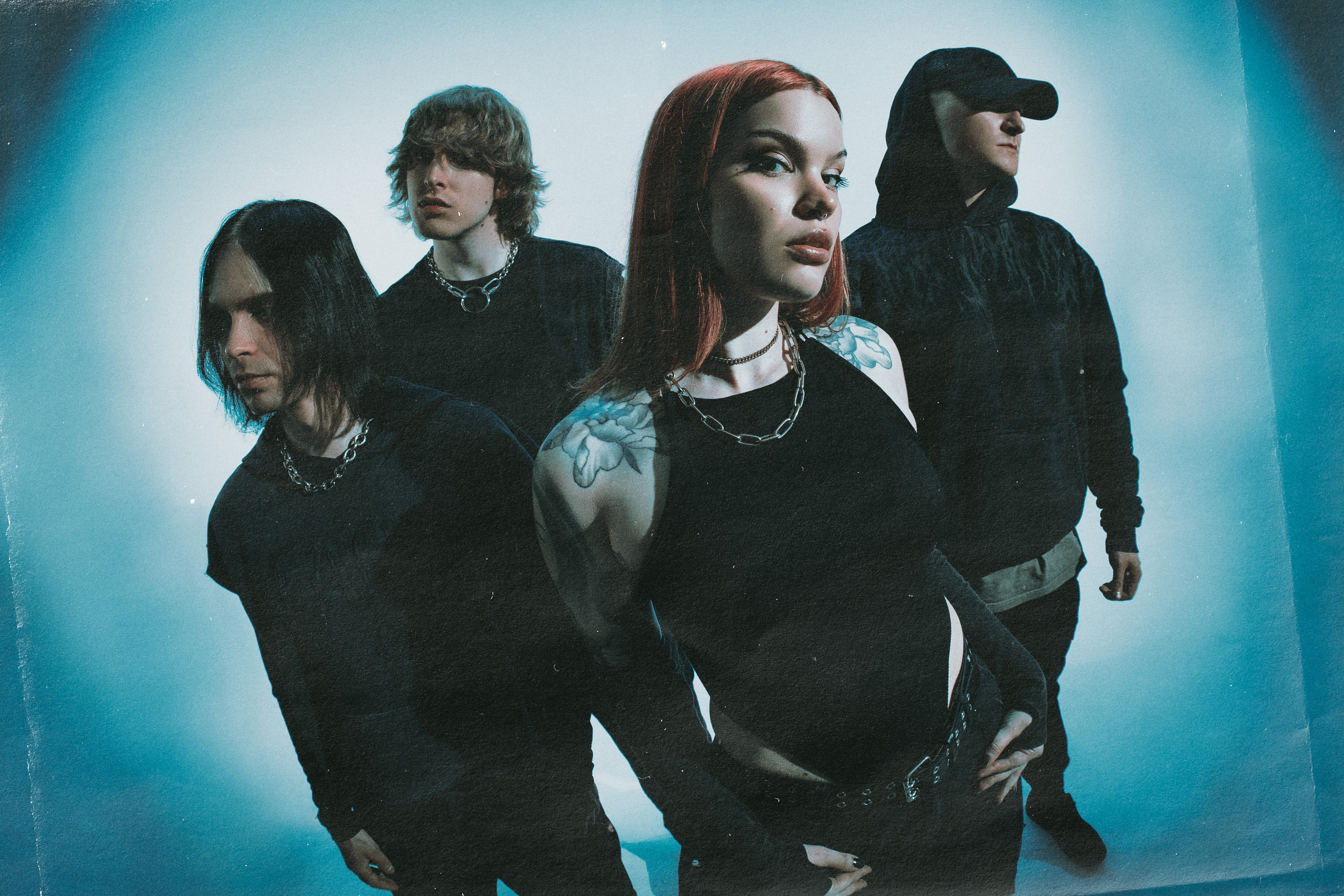 Deathmatch, da Luna Kills, é um caos sonoro entre melodia e brutalidade 