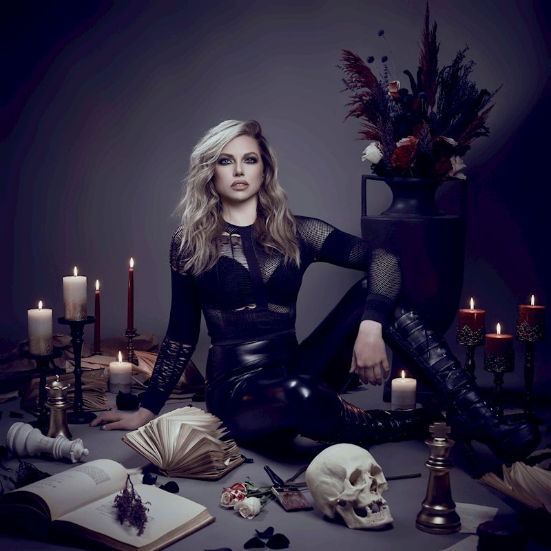 Entre personas e fluidez de estilos: Austen Starr prepara sua estreia com ‘I Am The Enemy’