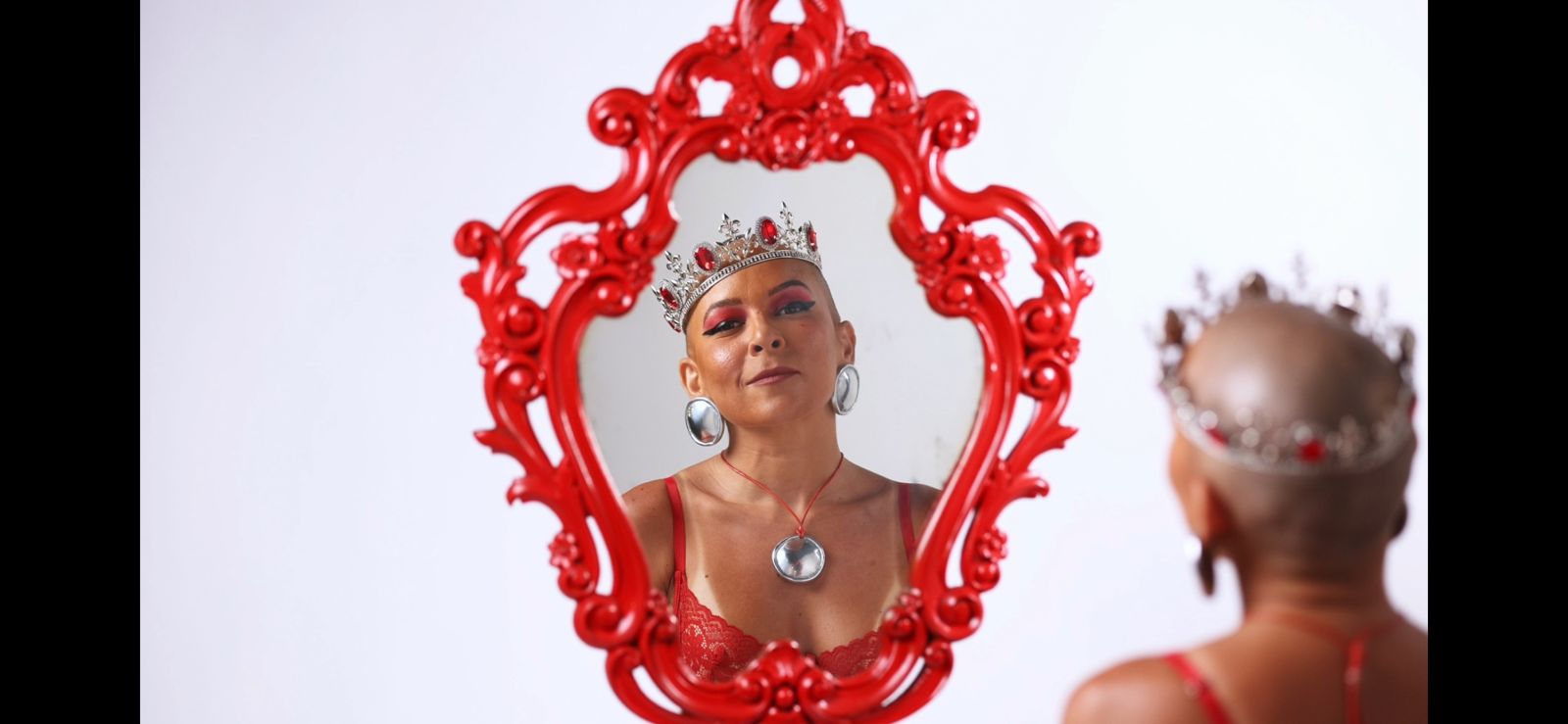 Nanda Moura lança releitura blues de música de Oswaldo Montenegro