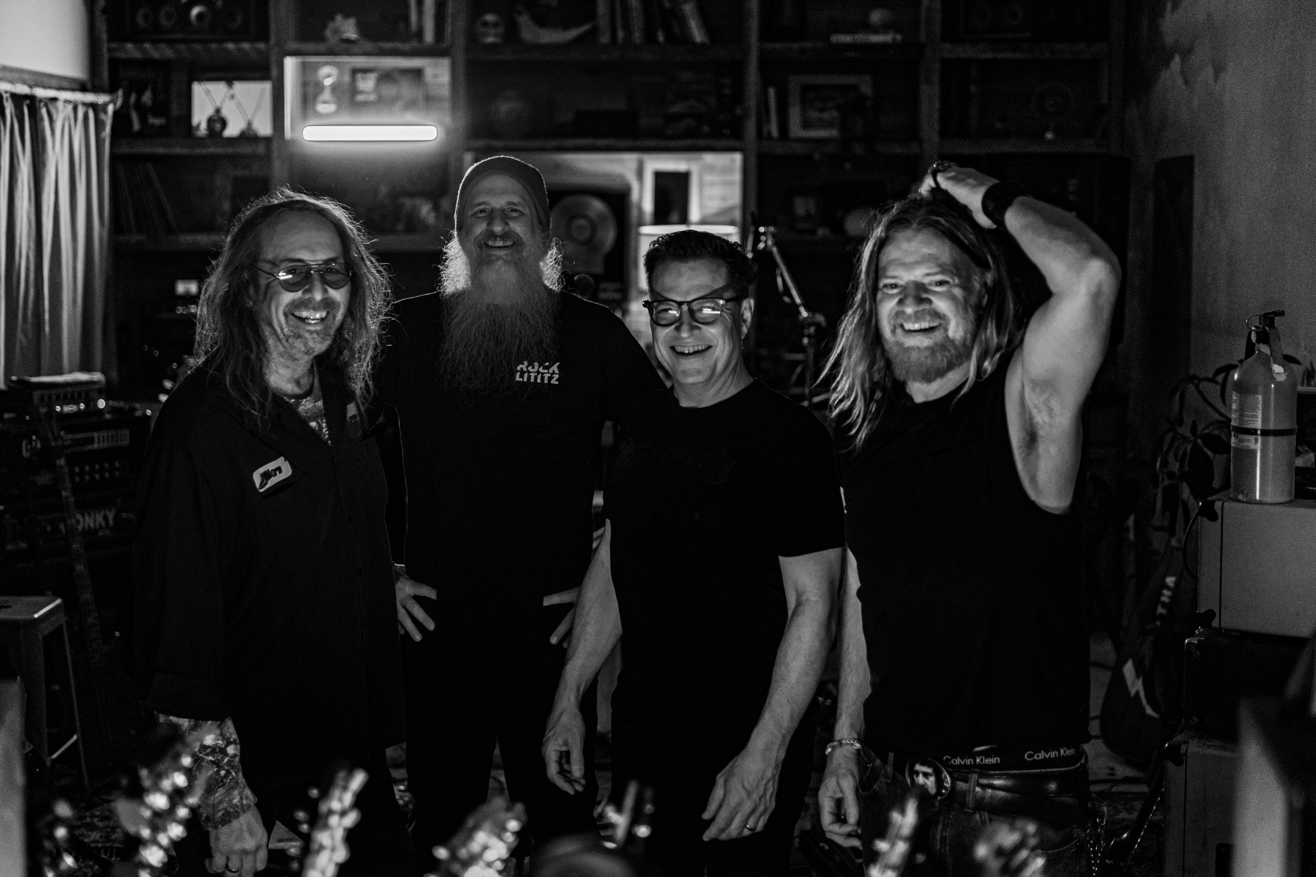Corrosion of Conformity lança “Good God / Baad Man” e inicia nova fase com turnê internacional