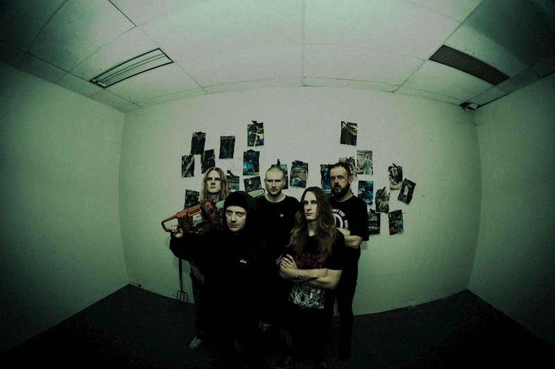 To The Grave anuncia novo álbum Liberation Front para outubro